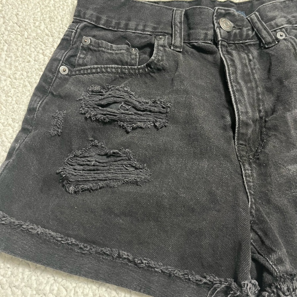 Aeropostale High-Waisted Distressed Black Denim Mom Shorts - Picture 4 of 9